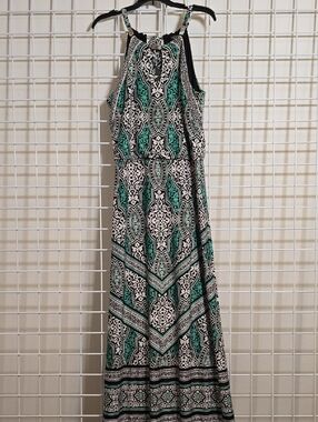 green dress white house black market Plus Size Easy Days Ruffle Hem Dress main image 1